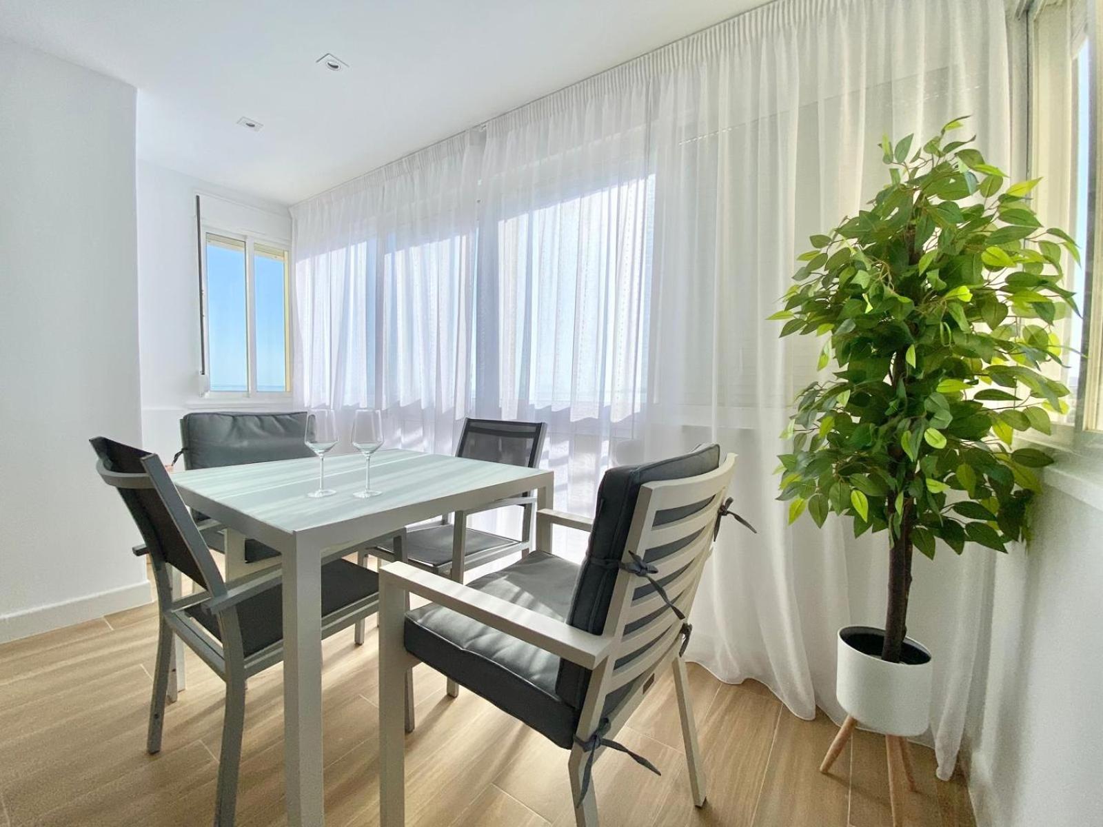 Abril Playa Apartament *